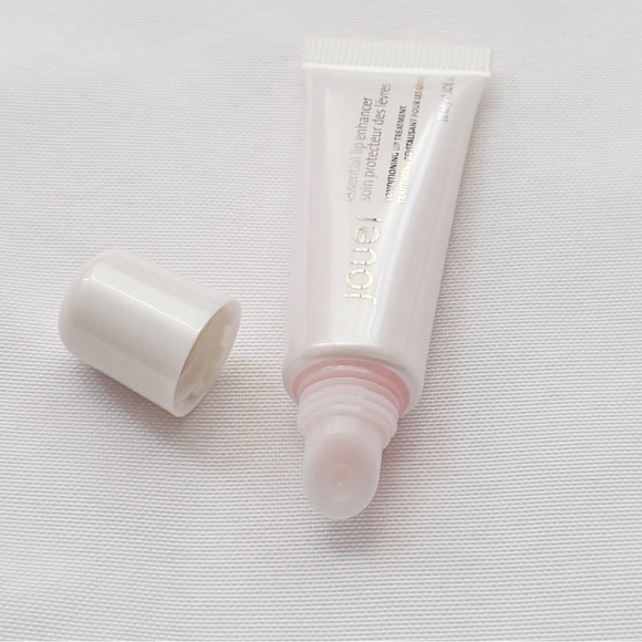 Jouer Essential Lip Enhancer - Picture 3 of 4